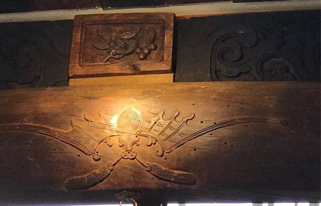 富春江边，有位美女将老宅改成爆美庭院式民居，每日诗……