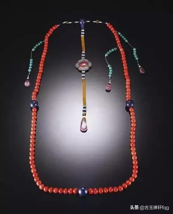 皇上身上的朝珠多少钱,皇帝的天价宝贝电视剧