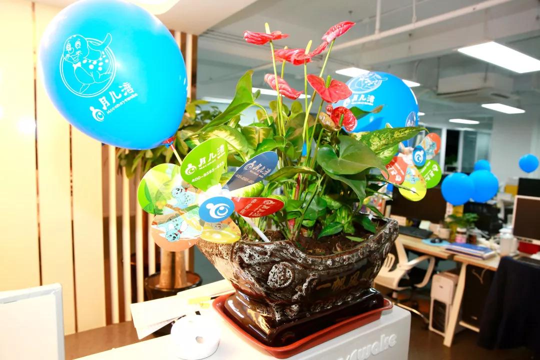 只有越来越强大才能越相信童话,只有越来越强大才能越战越勇