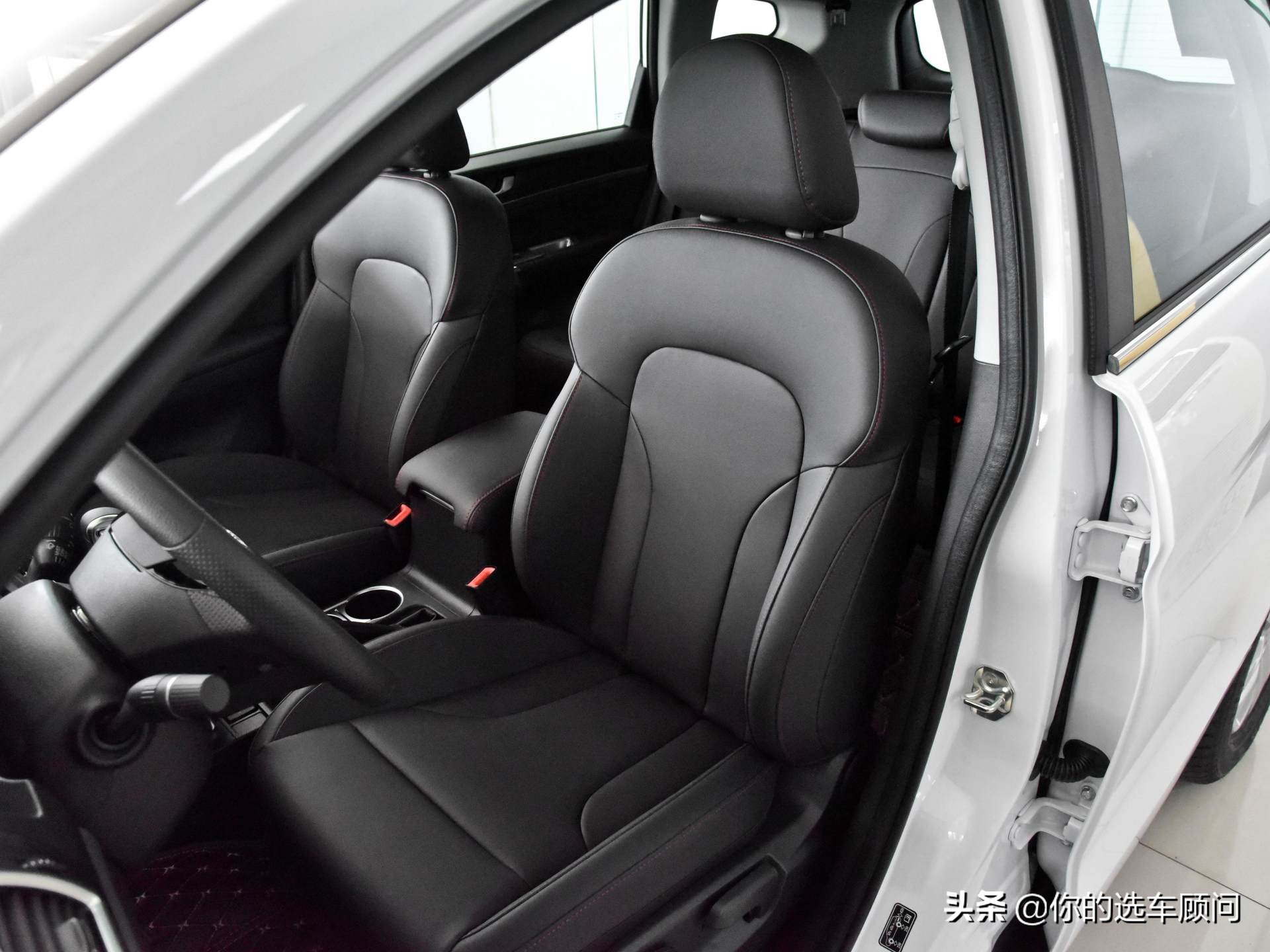 新车哈弗m6现在多少钱自动挡suv,哈弗m6plus和长安cs35plus怎么样