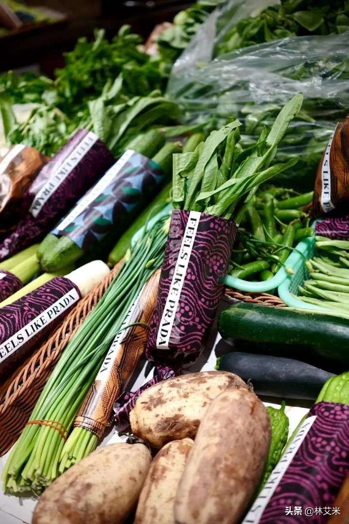 知名奢侈品牌prada菜市场,prada上海开菜场来点时尚烟火气