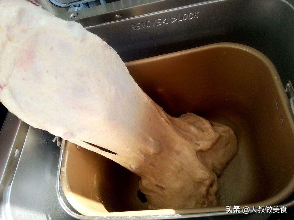 做面包一定要揉出手套膜吗？先掌握这些正确知识，你就会知道答案