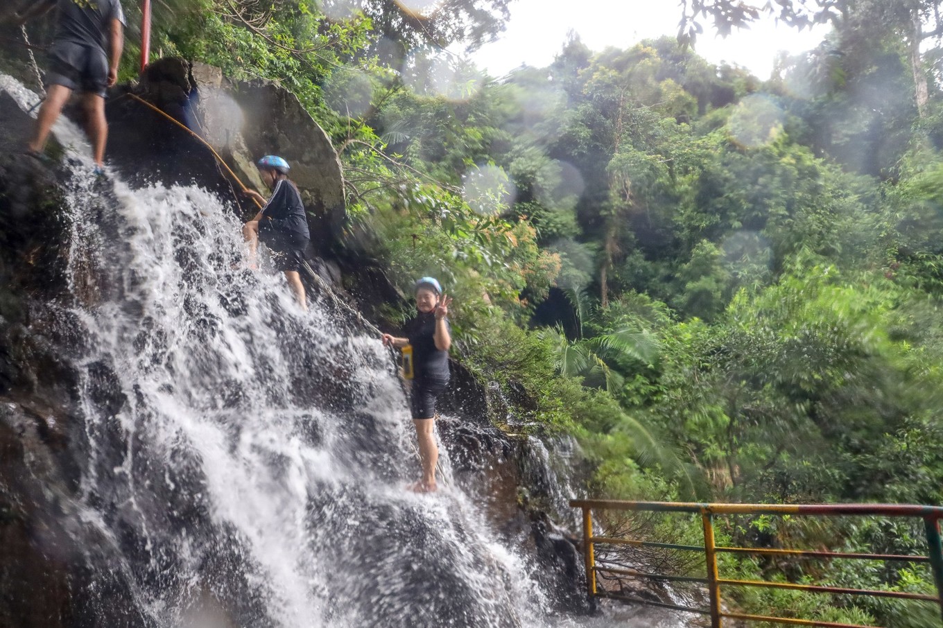呀诺达雨林探险是什么,三亚呀诺达雨林正规吗