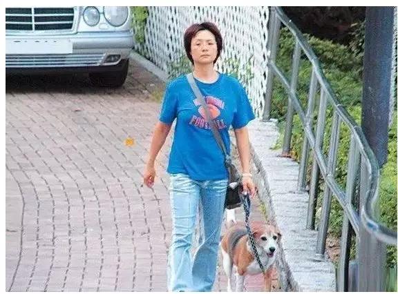 *子楣叶**：不脱衣服拍三级，还为此损失一千万？为何还被人骂不要脸