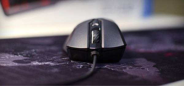 吃鸡鼠标启动项,吃鸡鼠标轻还是重好用