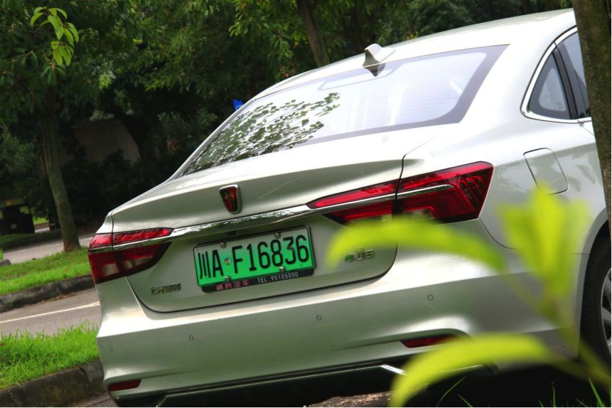 荣威i6试驾,试驾荣威ei6