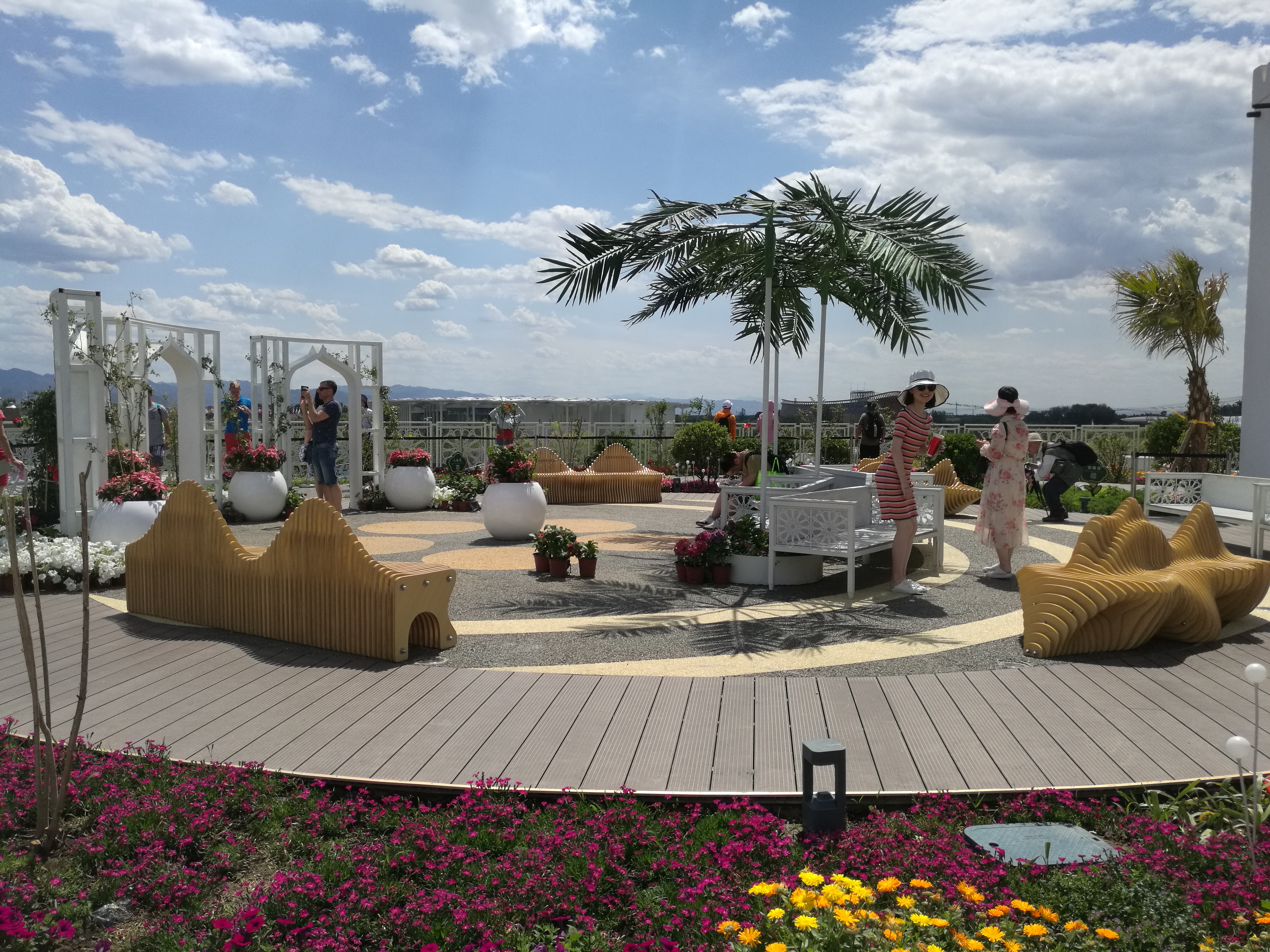 长城脚下的村庄的图片,长城脚下的美景