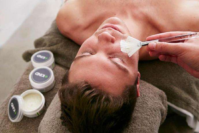 维A酸软膏可以祛痘还可以抗老？是真的吗？？