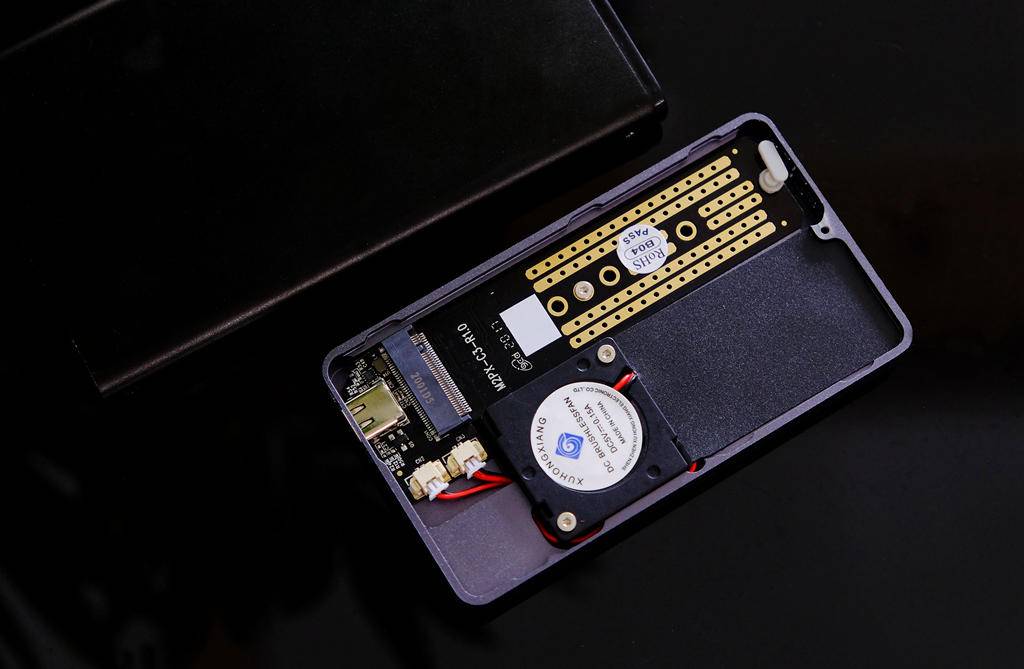 m.2固态硬盘有必要加散热马甲吗,m.2固态硬盘发热严重正常吗