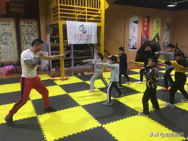 创历史！徐州凉皮开到悉尼！健身私教烹制的美味，还有变态辣……