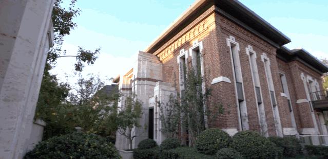 几百万元别墅吊灯,10万一次的吊灯保洁费