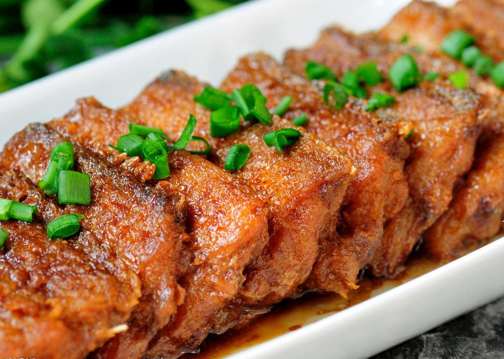 买带鱼时要分清黄眼睛和黑眼睛,买带鱼黑眼睛和黄眼睛哪个好