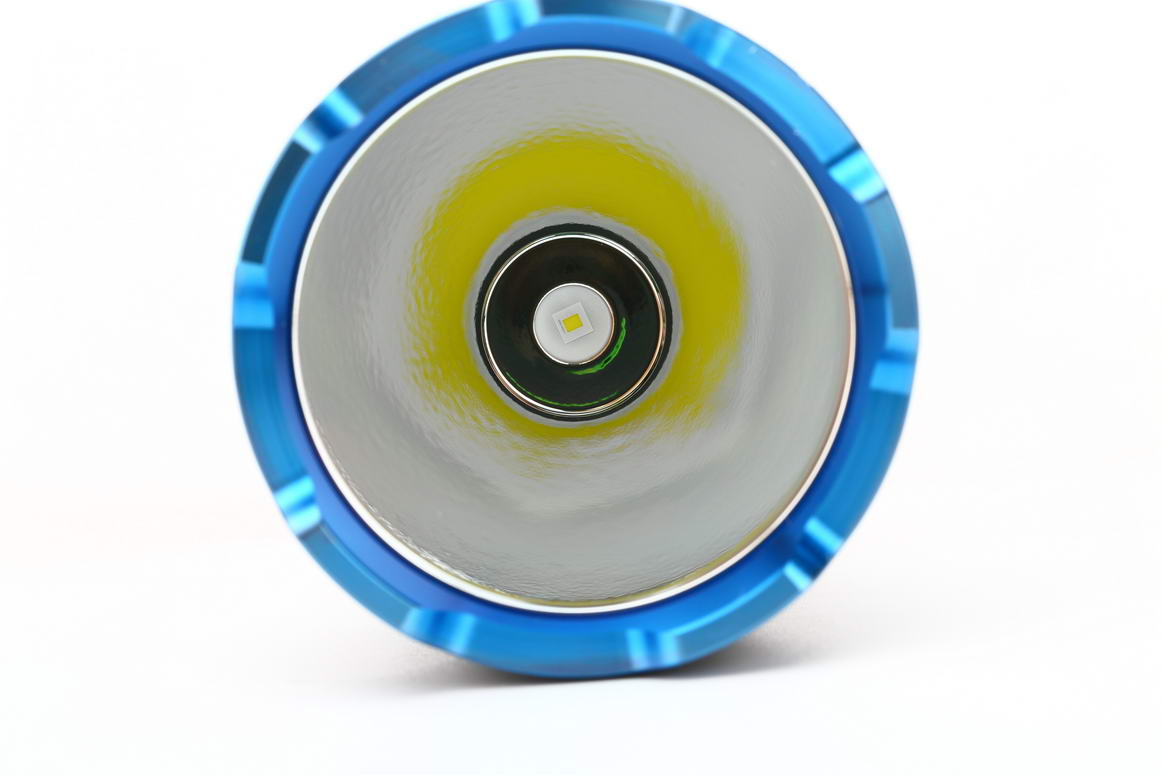 千米金箍棒OLIGHTWARRIOR武士XTurbo评测超级远射桶评测