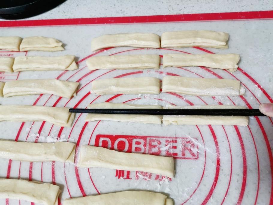 家常炸油条需要放酵母吗,油条不放酵母怎么做才酥脆