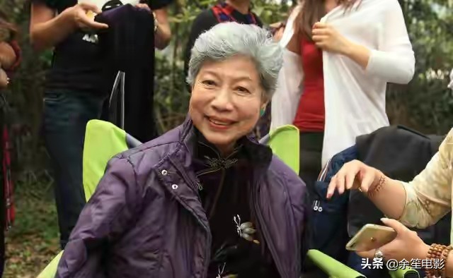 裘千尺罗兰图片,吐枣核的裘千尺扮演者罗兰