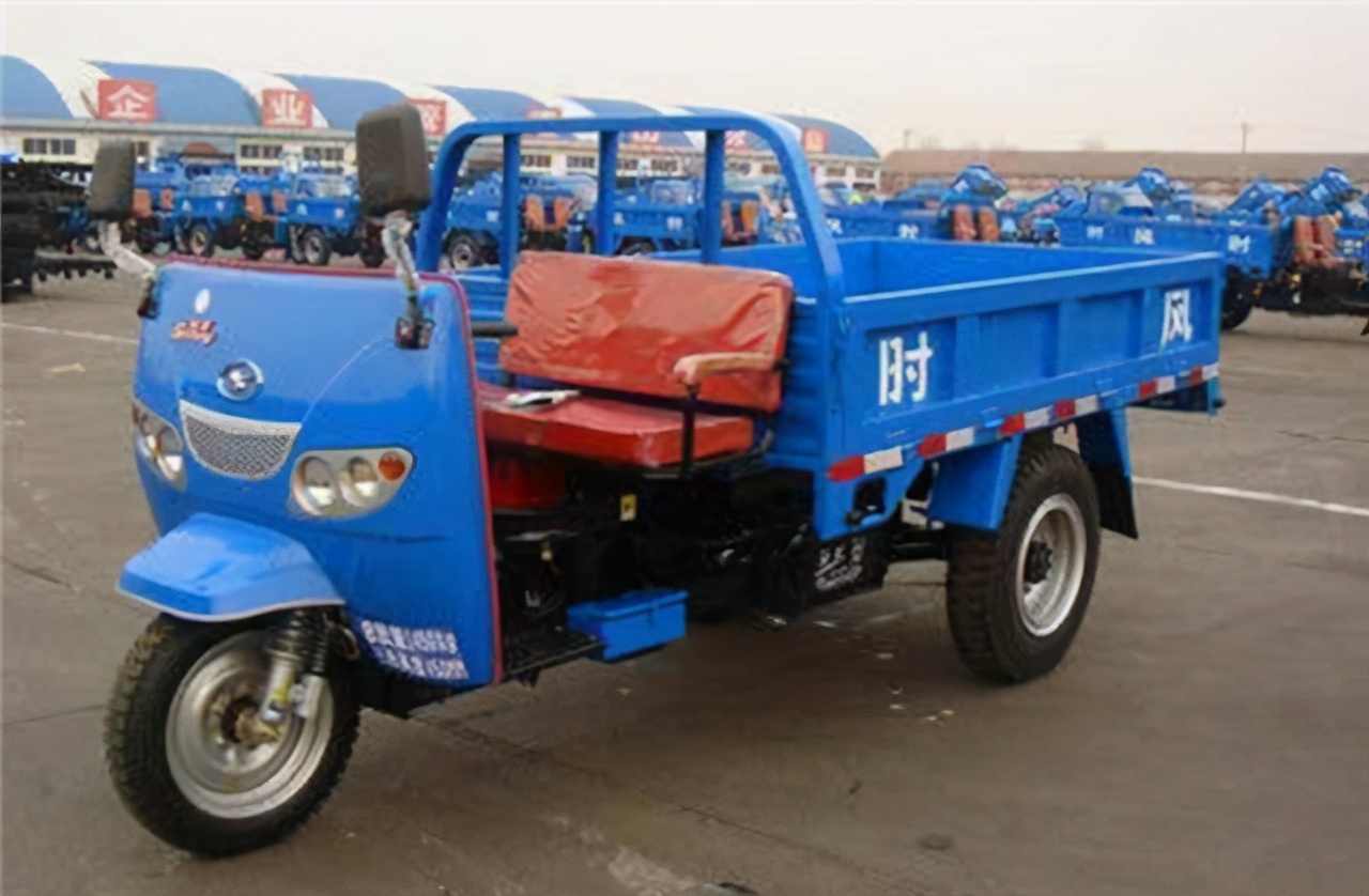 靠农机致富靠谱吗,靠拖拉机起家