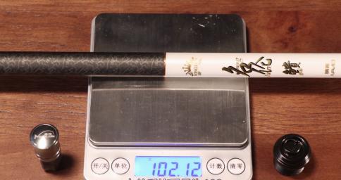 细硬峰的鱼竿怎么没有防抱死槽,名伦青龙鱼竿正品有防抱死吗