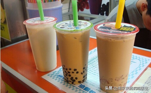 22岁女子喝奶茶送进icu,22岁女子喝奶茶被送到icu