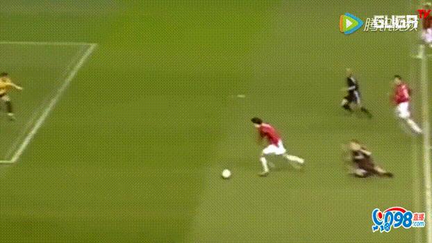 老特拉福德为罗纳尔多鼓掌,罗纳尔多3球