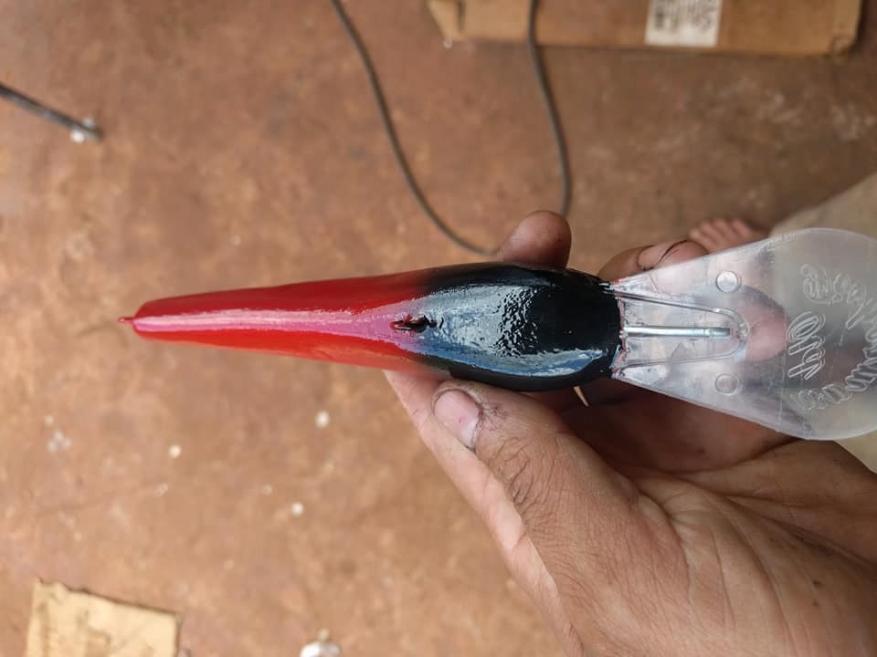 高手果然在民间，牛人不舍得买路亚鱼饵竟自己做，这手艺绝了