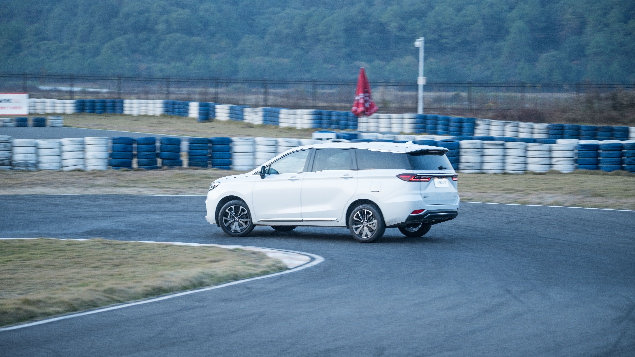 汉腾1.5发动机,1.5t发动机小马拉大车