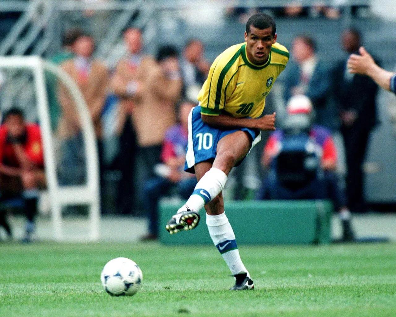 内马尔小罗贝利,五星巴西历史最佳阵容