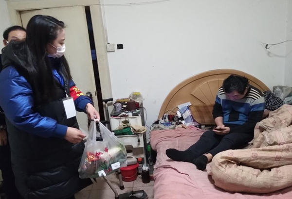 社区独居老人一对一关爱责任制 (社区开展关爱空巢独居老人活动)