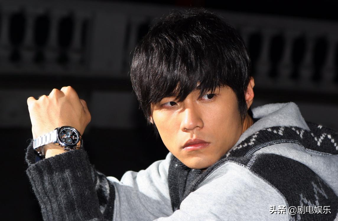 蔡徐坤和周杰伦的流量大战,蔡徐坤周杰伦流量战评论