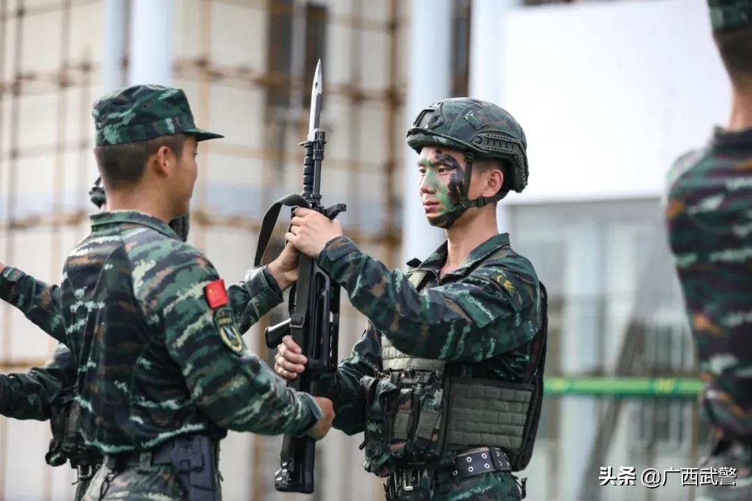 特战队员入列仪式誓词,预备特战队员转正