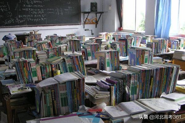 初中班主任对高考励志寄语,高考百日誓师班主任100字寄语