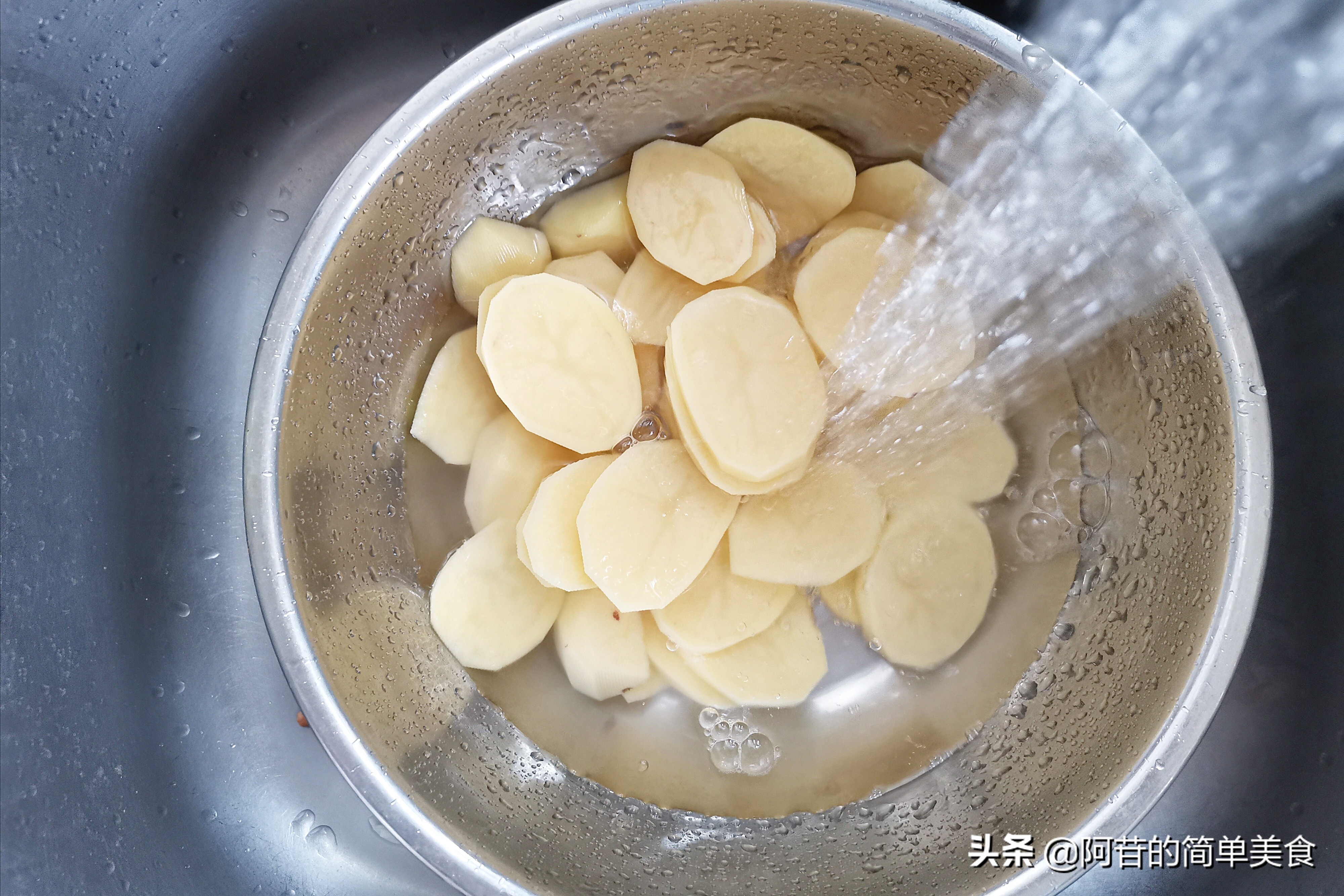 小虾配什么炒好吃,小鱼小虾焖土豆