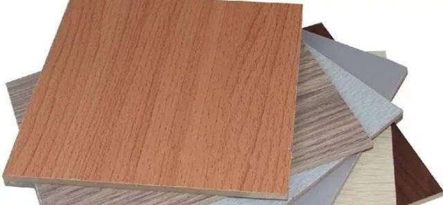 衣柜门板的款式有几种，衣柜柜体不同材质优缺点