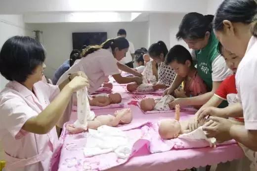 支部“搭台”，黄州区长江花园小区真热闹，跟随我们来看看