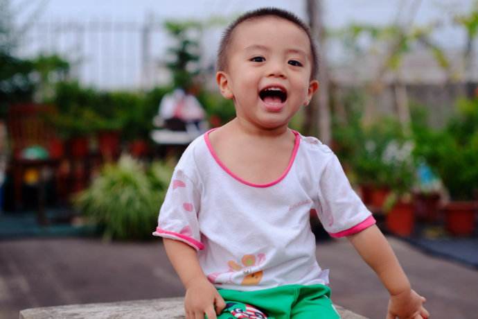 孩子思维活跃但是很难静下来,天生活跃的宝宝能静下来读书吗