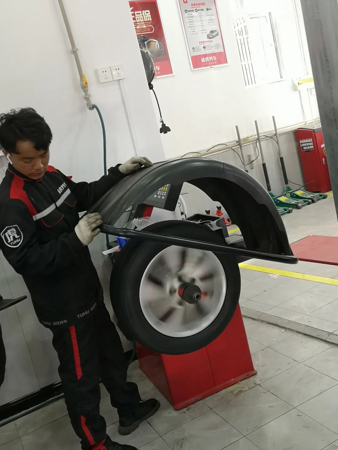 在途虎换轮胎贵还是便宜,途虎换轮胎到底便宜多少