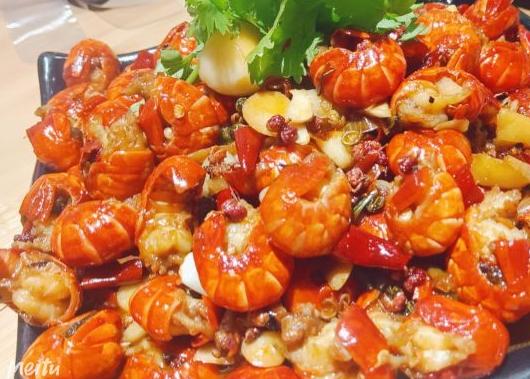 郑州一家烧烤店,郑州最牛的龙虾烧烤店