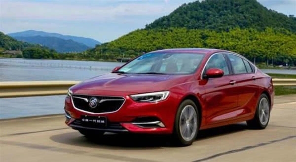 别克君威老款怎么样值得购买吗,别克君威老款新款对比