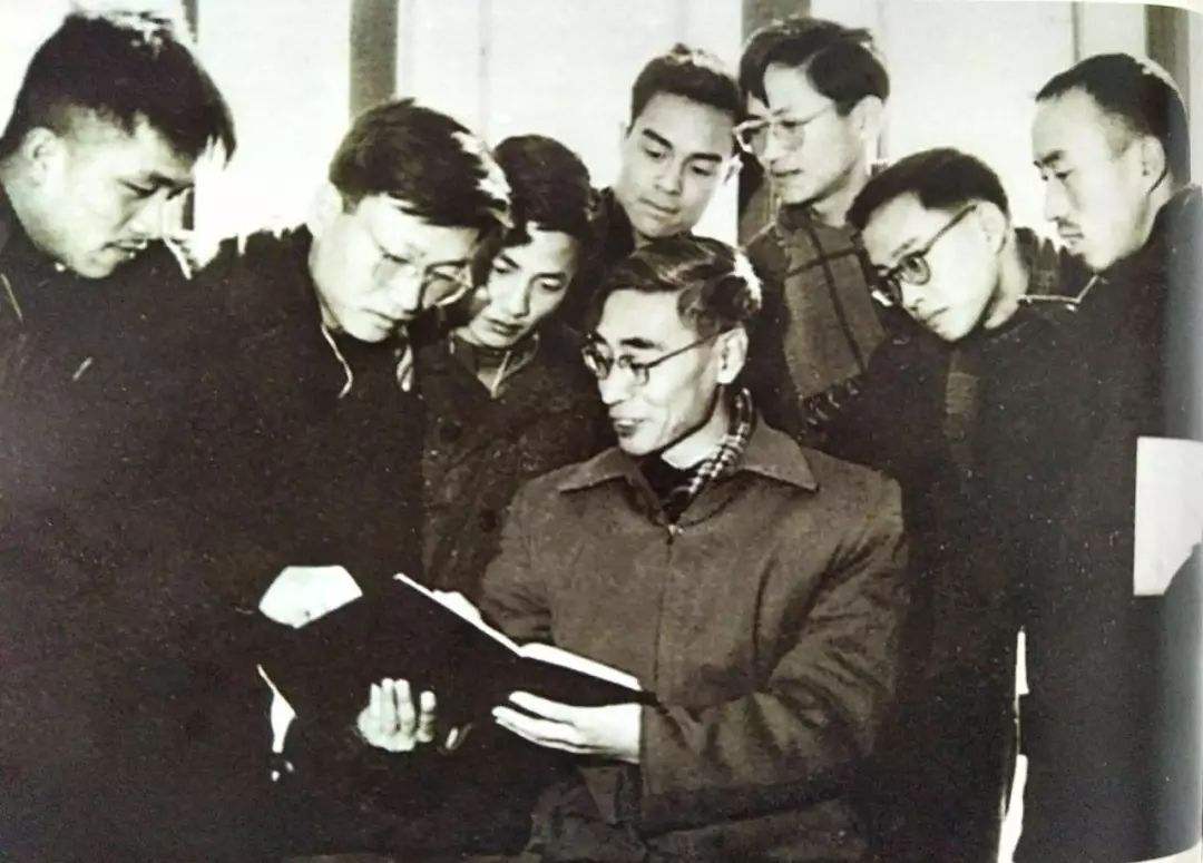 和先生在一起的这五年的说说,先生的说说