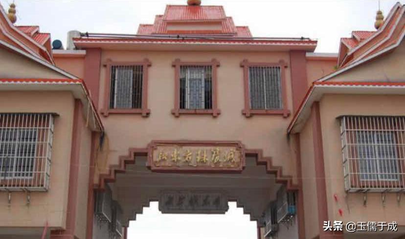 孔雀舞动的瑞丽市——详解云南瑞丽市翡翠玉石市场