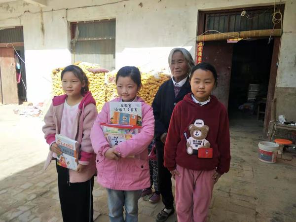 爱心书屋点亮山村儿童求知梦,圆梦书屋揭牌仪式圆满成功