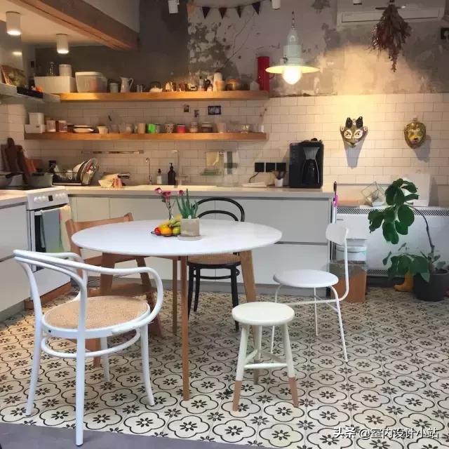 一家四口出租屋改造,旧出租屋省钱大改造