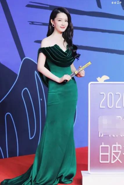 杨幂金晨李沁同框金晨最美,金晨李沁同框比美