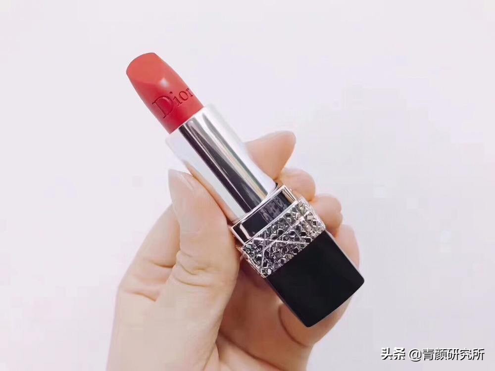 春夏显白最火口红颜色推荐,适合夏天的橘色系口红