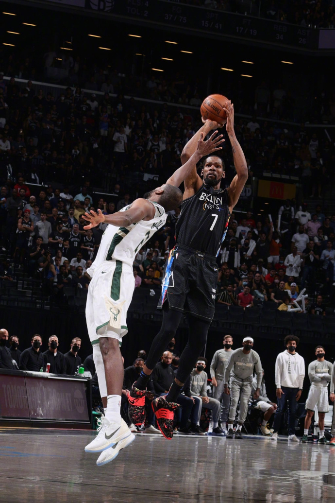 kd杜兰特战靴简版5代,kd球鞋最新