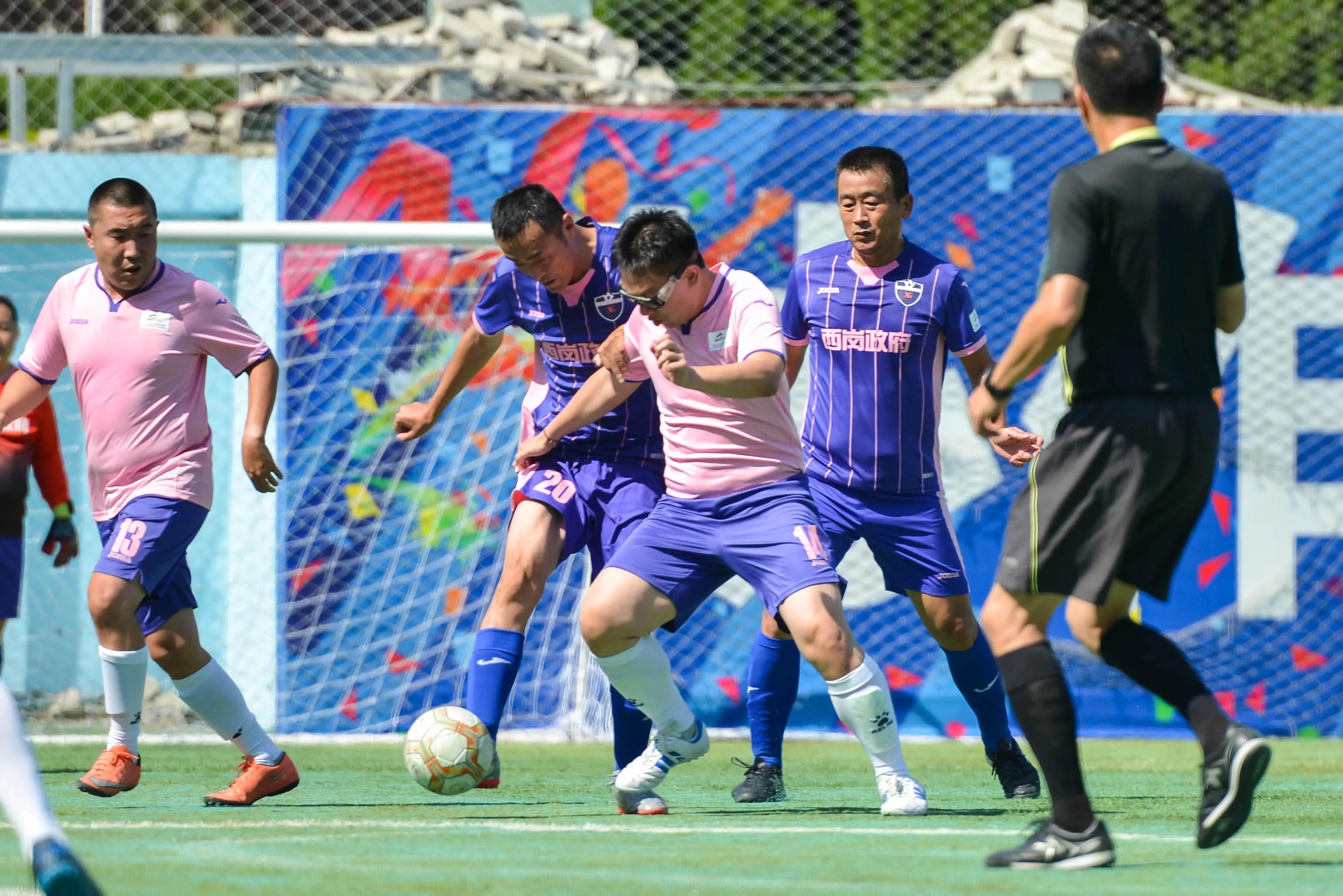 寒冷的冬天足球比赛,大连市长杯足球