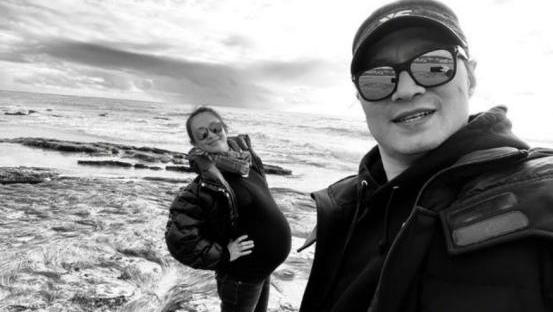 章子怡晒亲子照,章子怡晒与儿子合影