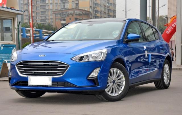 福特福克斯两厢用车感受,2017年福特福克斯旗舰版用车体验