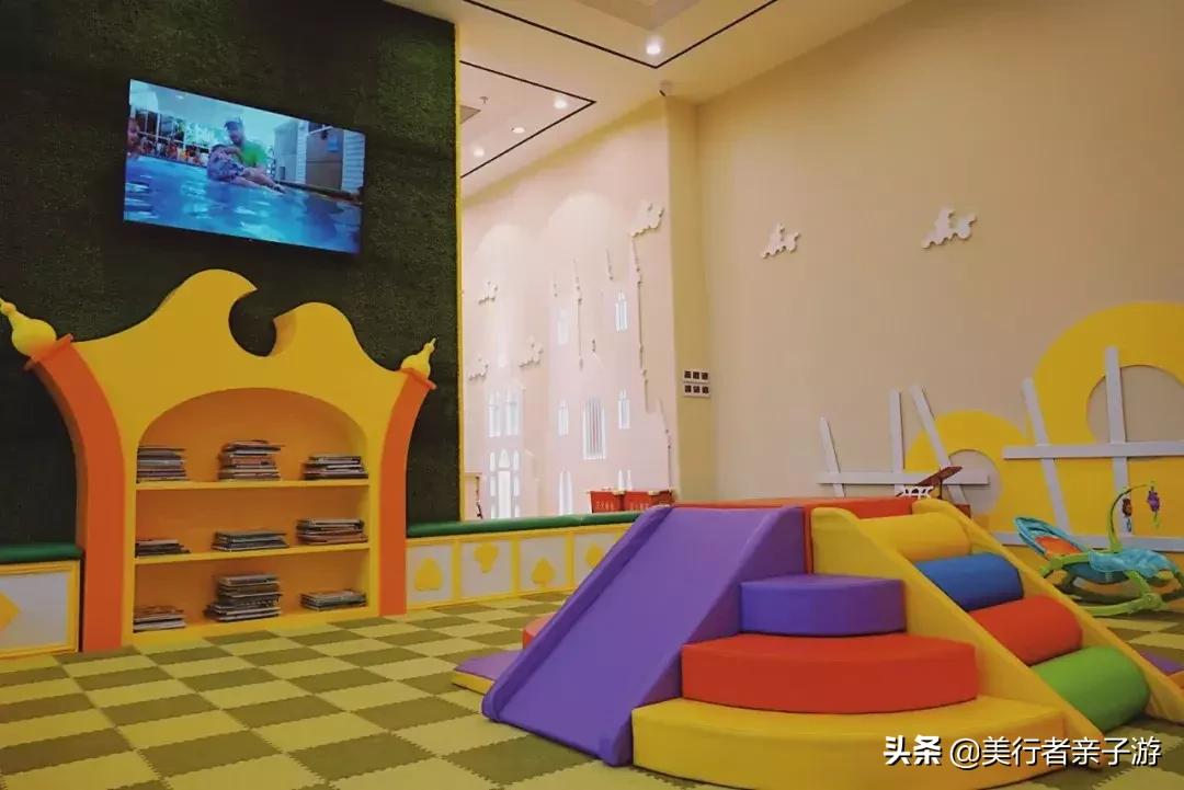 室内可戏水的儿童游泳馆,水中小超人