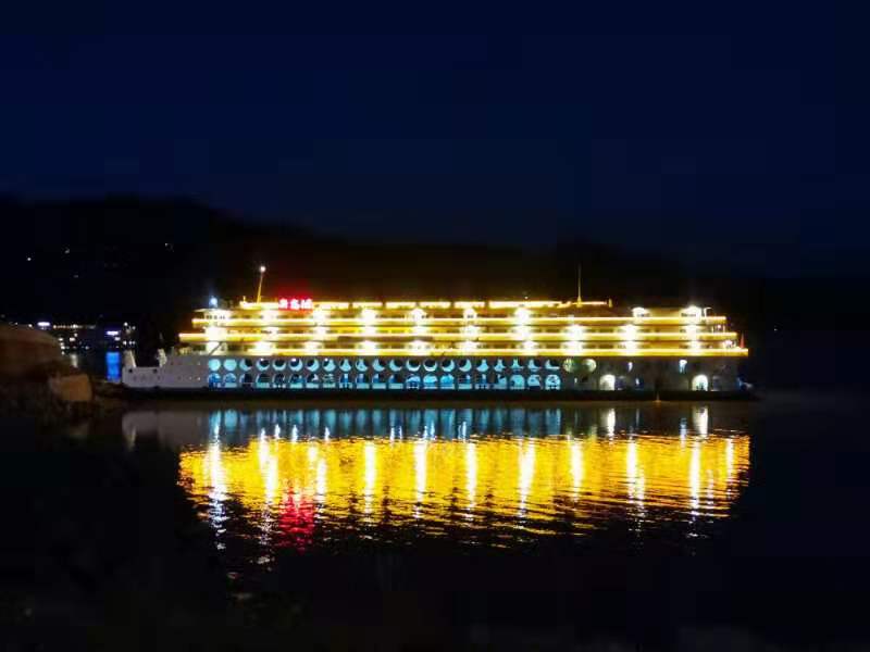 越野越嗨:峡州国旅邀您“坐”着邮轮体验鄂渝最佳自驾游风景线