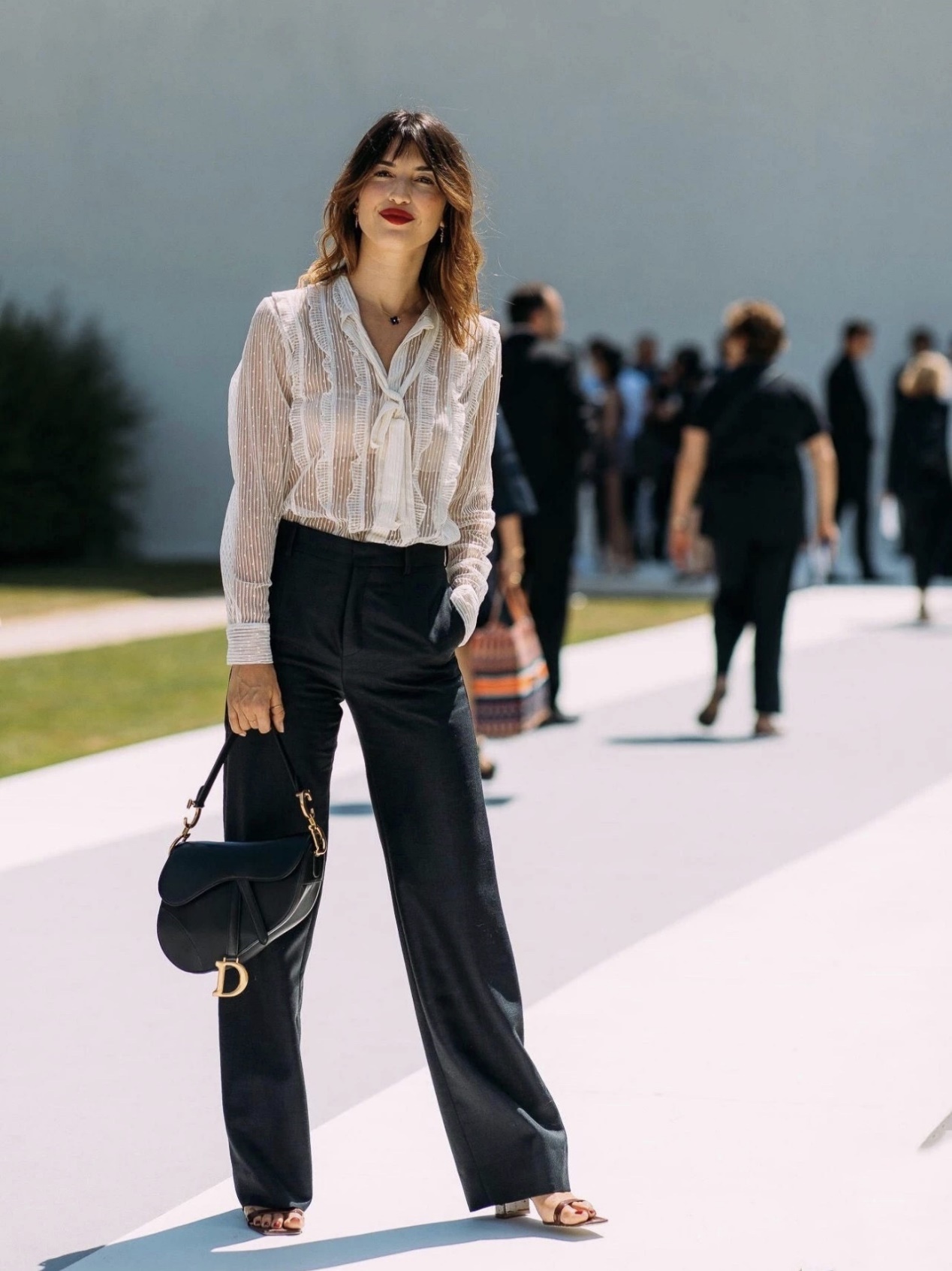 屁股大腰粗这样穿超显瘦,腰粗屁股大怎么穿搭